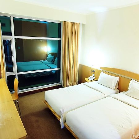 Grand Suka Hotel Pekanbaru Zewnętrze zdjęcie