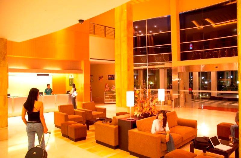 Grand Suka Hotel Pekanbaru Zewnętrze zdjęcie