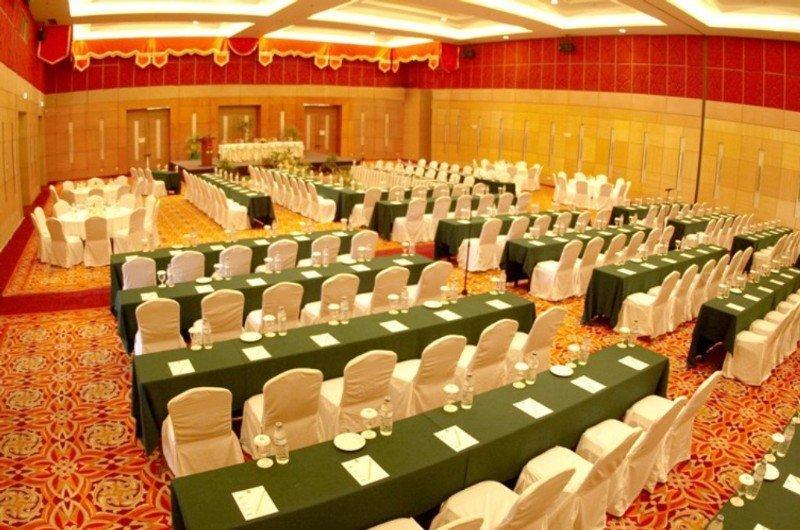 Grand Suka Hotel Pekanbaru Zewnętrze zdjęcie