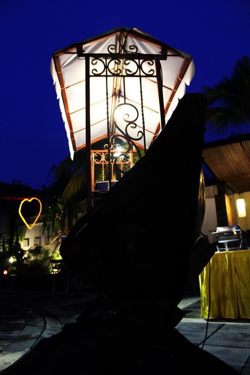 Grand Suka Hotel Pekanbaru Zewnętrze zdjęcie