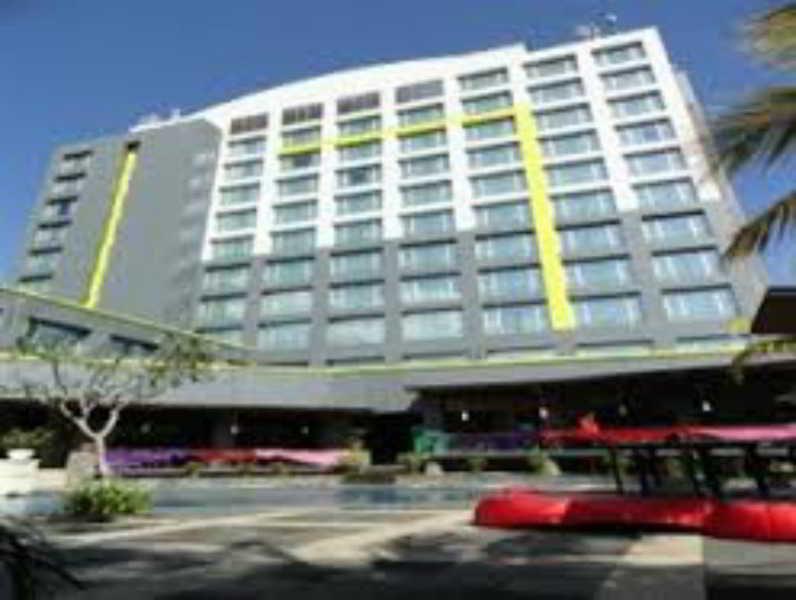 Grand Suka Hotel Pekanbaru Zewnętrze zdjęcie