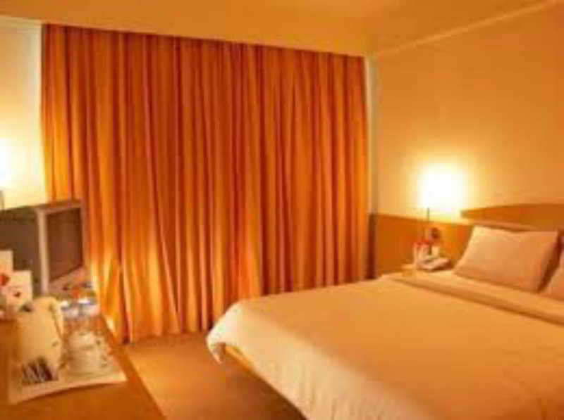 Grand Suka Hotel Pekanbaru Zewnętrze zdjęcie