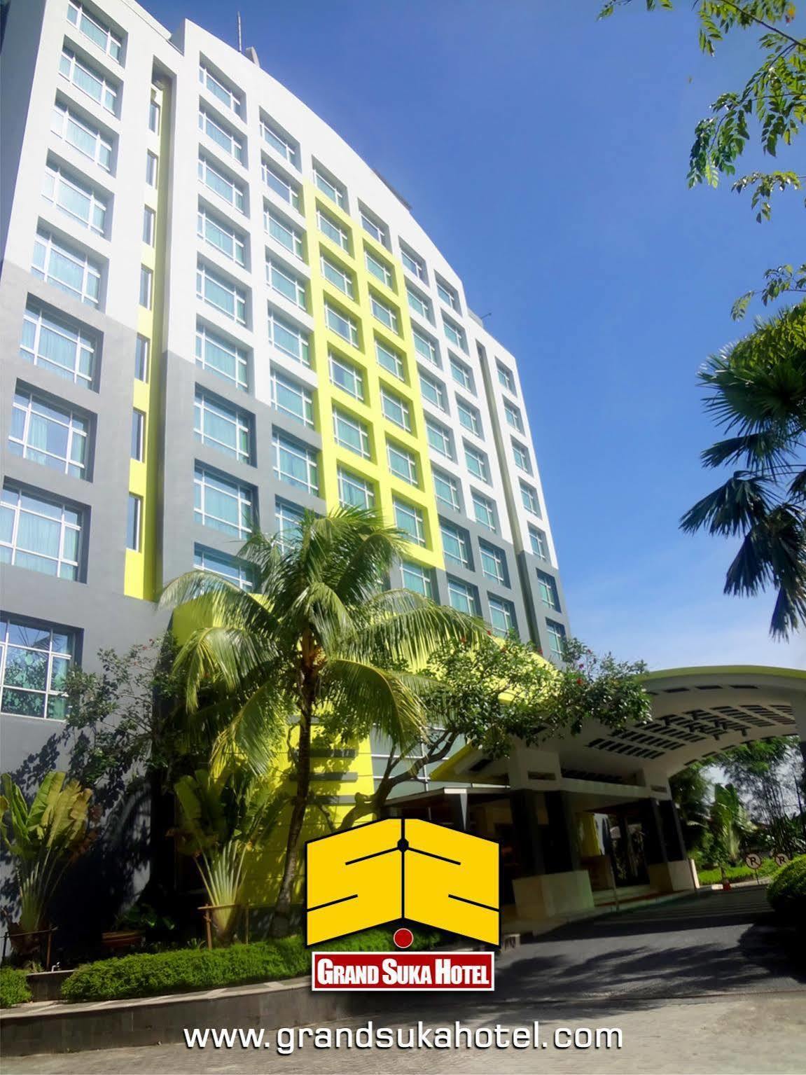 Grand Suka Hotel Pekanbaru Zewnętrze zdjęcie