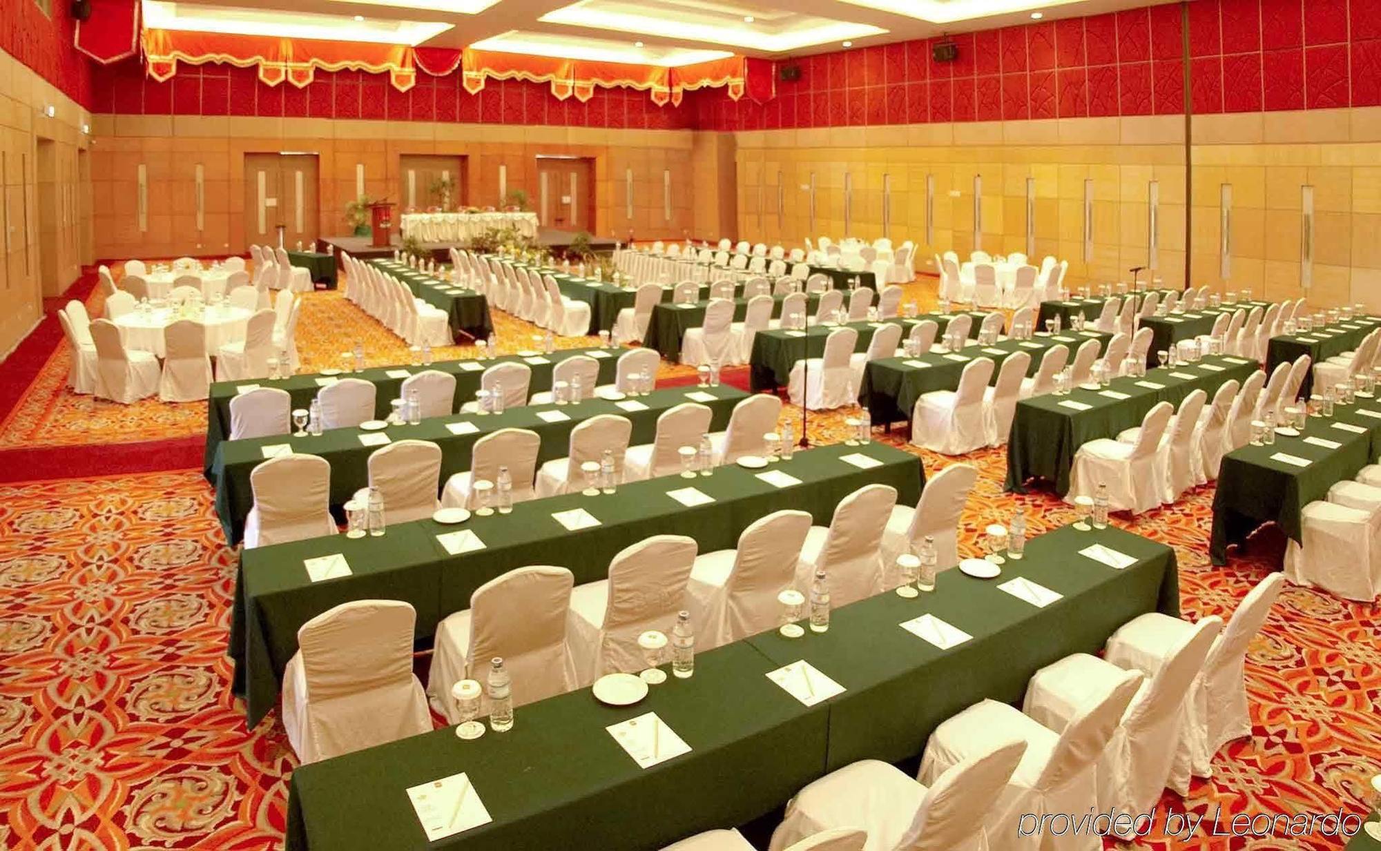 Grand Suka Hotel Pekanbaru Zewnętrze zdjęcie