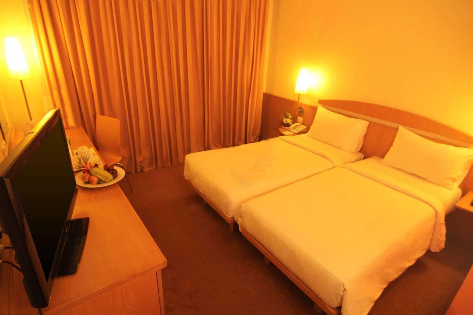 Grand Suka Hotel Pekanbaru Zewnętrze zdjęcie