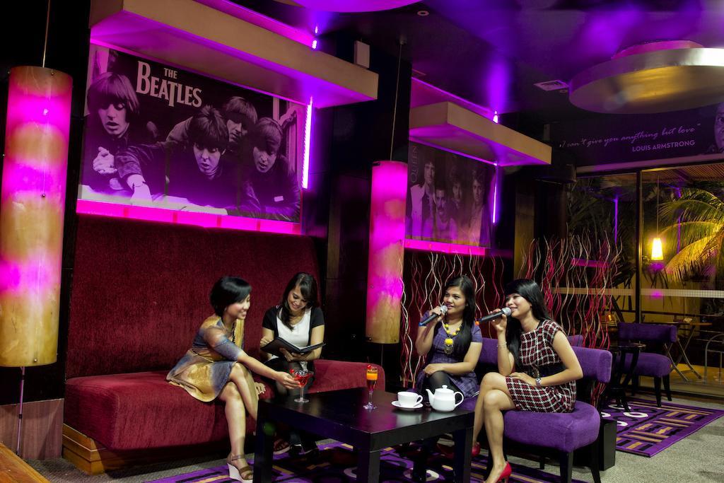 Grand Suka Hotel Pekanbaru Zewnętrze zdjęcie
